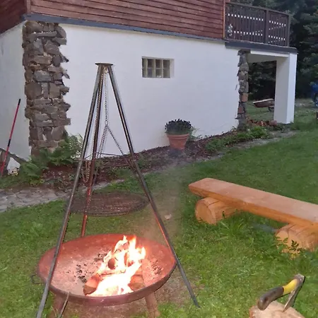 Srub V Lese Ferienhaus Hrabuvka
